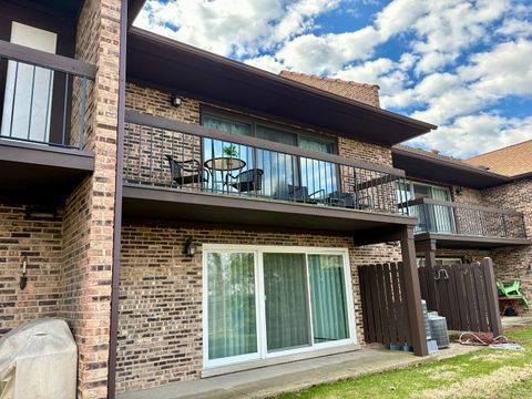 Tiny photo for 5806A Wolf Road #4, Western Springs, IL 60558 (MLS # 12604490)