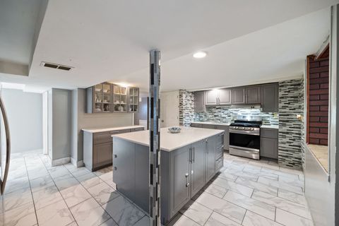 Tiny photo for 10043 S 84th Avenue, Palos Hills, IL 60465 (MLS # 12537605)