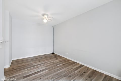 Tiny photo for 6171 N Sheridan Road #2404, Chicago, IL 60660 (MLS # 12443524)