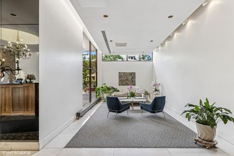 Tiny photo for 6171 N Sheridan Road #2404, Chicago, IL 60660 (MLS # 12443524)