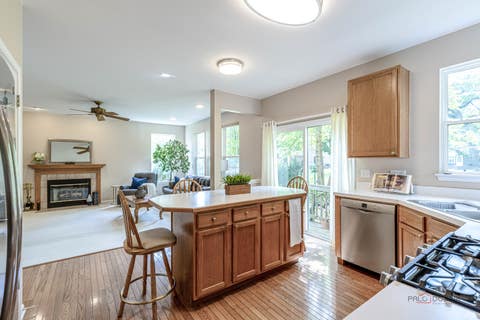 Tiny photo for 220 Meadowlark Circle, Lindenhurst, IL 60046 (MLS # 12714872)