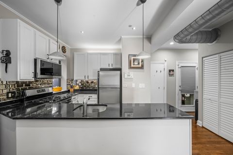 Tiny photo for 1647 W ADDISON Street #1B, Chicago, IL 60613 (MLS # 12509183)