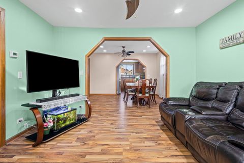 Tiny photo for 4901 S Lorel Avenue, Chicago, IL 60638 (MLS # 12552755)