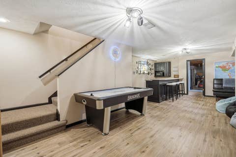 Tiny photo for 6116 Lakeshore Circle, Davenport, IA 52807 (MLS # 12734544)