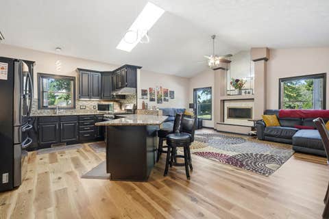 Tiny photo for 6116 Lakeshore Circle, Davenport, IA 52807 (MLS # 12734544)