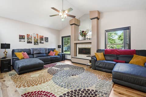 Tiny photo for 6116 Lakeshore Circle, Davenport, IA 52807 (MLS # 12734544)