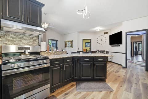 Tiny photo for 6116 Lakeshore Circle, Davenport, IA 52807 (MLS # 12734544)