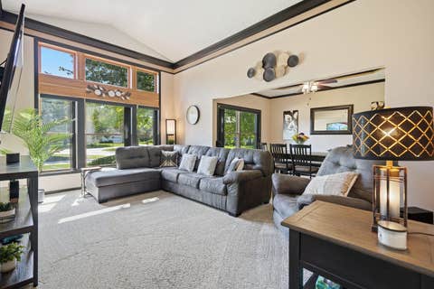 Tiny photo for 6116 Lakeshore Circle, Davenport, IA 52807 (MLS # 12734544)