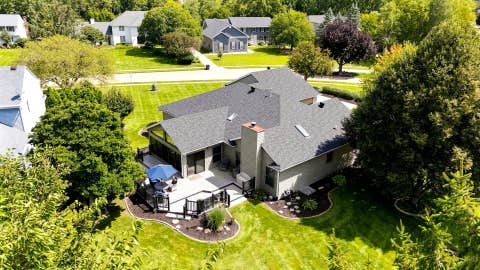 Tiny photo for 6116 Lakeshore Circle, Davenport, IA 52807 (MLS # 12734544)