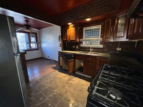 Tiny photo for 3515 Madison Street, Bellwood, IL 60104 (MLS # 12592005)