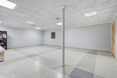 Tiny photo for 254 Wood Glen Lane, Oak Brook, IL 60523 (MLS # 12758543)