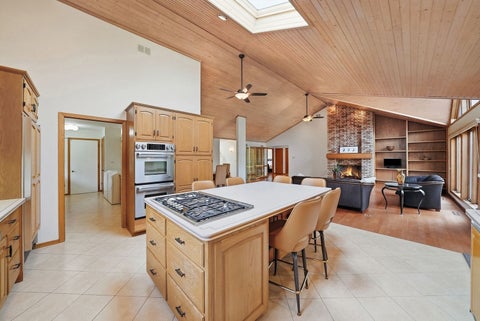 Tiny photo for 254 Wood Glen Lane, Oak Brook, IL 60523 (MLS # 12758543)