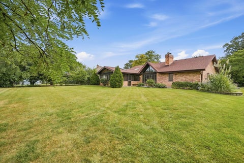 Tiny photo for 254 Wood Glen Lane, Oak Brook, IL 60523 (MLS # 12758543)