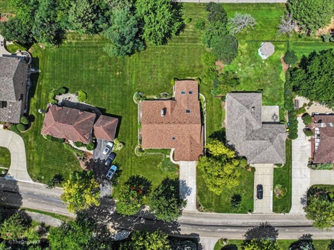 Tiny photo for 254 Wood Glen Lane, Oak Brook, IL 60523 (MLS # 12758543)