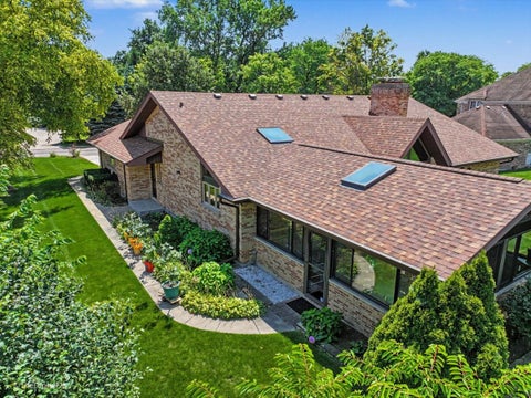 Tiny photo for 254 Wood Glen Lane, Oak Brook, IL 60523 (MLS # 12758543)