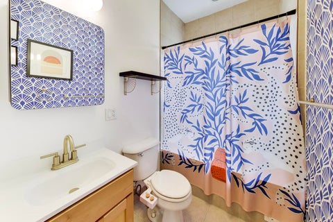 Tiny photo for 1639 W Farwell Avenue #2, Chicago, IL 60626 (MLS # 12761858)