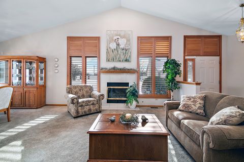 Tiny photo for 18227 Hummingbird Drive, Tinley Park, IL 60487 (MLS # 12531493)