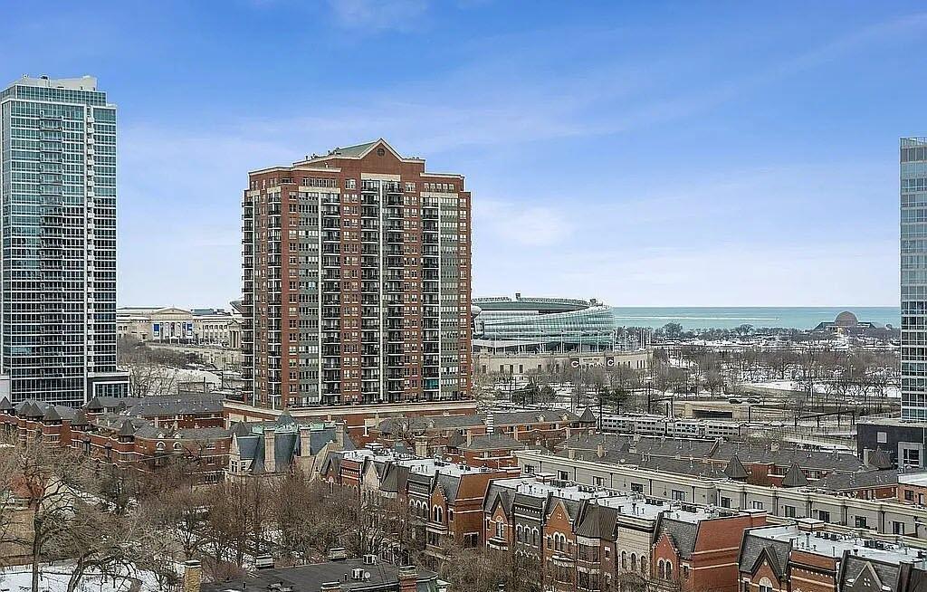 212 E Cullerton Street 1204