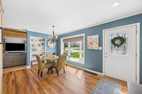 Tiny photo for 626 Sherman Street, Downers Grove, IL 60515 (MLS # 12612426)