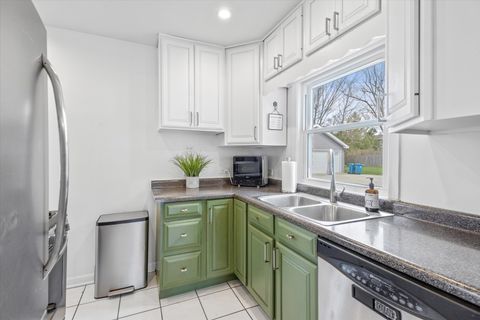 Tiny photo for 626 Sherman Street, Downers Grove, IL 60515 (MLS # 12612426)