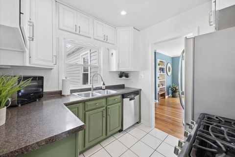 Tiny photo for 626 Sherman Street, Downers Grove, IL 60515 (MLS # 12612426)