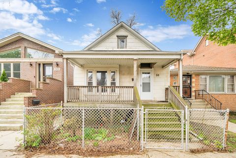 Photo of 511 W 45th Street W, Chicago, IL 60609 (MLS # 12623778)