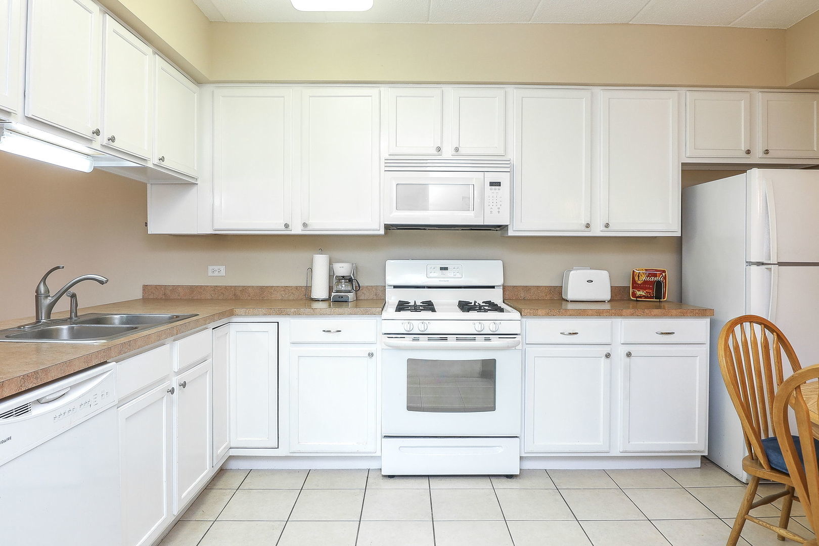 2240 S Grace Street 212