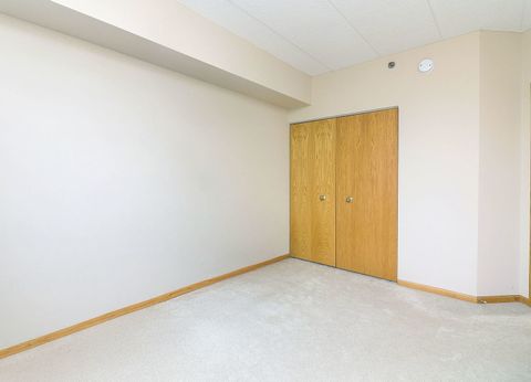 Tiny photo for 2240 S Grace Street #212, Lombard, IL 60148 (MLS # 12458766)