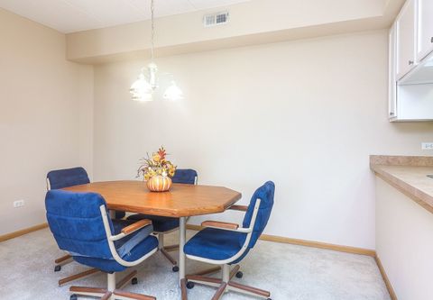 Tiny photo for 2240 S Grace Street #212, Lombard, IL 60148 (MLS # 12458766)