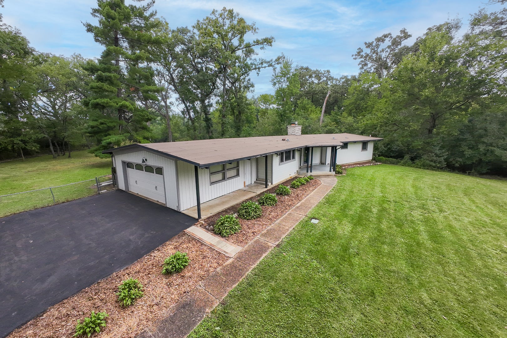 1S670 Winfield Road