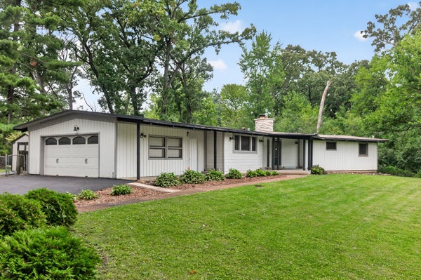1S670 WINFIELD RD, WHEATON, IL 60189 - Image dfaea8632800652866431167fed13e5c/3749247987