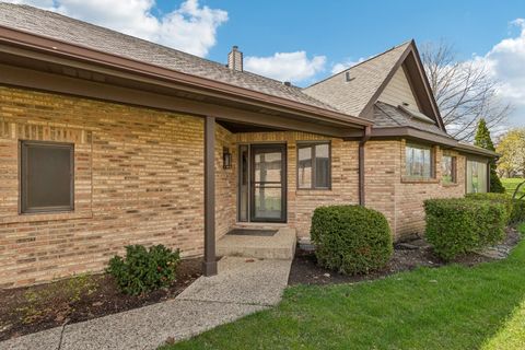 Tiny photo for 1766 Pebble Beach Drive, Hoffman Estates, IL 60169 (MLS # 12621626)