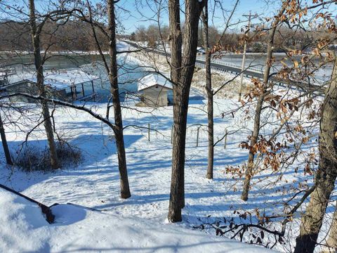 Tiny photo for 15981 HILLCREST Drive, Effingham, IL 62401 (MLS # EB460787)