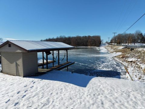 Tiny photo for 15981 HILLCREST Drive, Effingham, IL 62401 (MLS # EB460787)