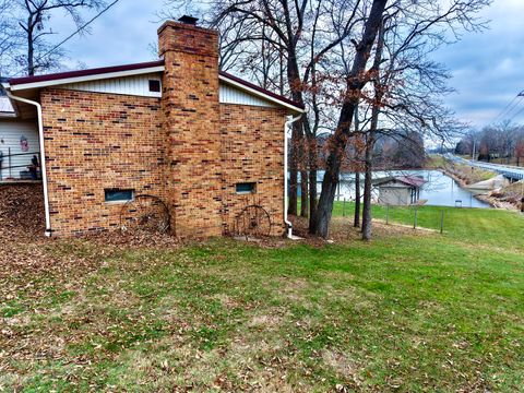 Tiny photo for 15981 HILLCREST Drive, Effingham, IL 62401 (MLS # EB460787)
