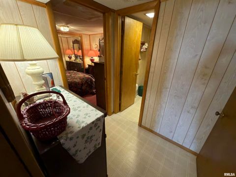 Tiny photo for 15981 HILLCREST Drive, Effingham, IL 62401 (MLS # EB460787)