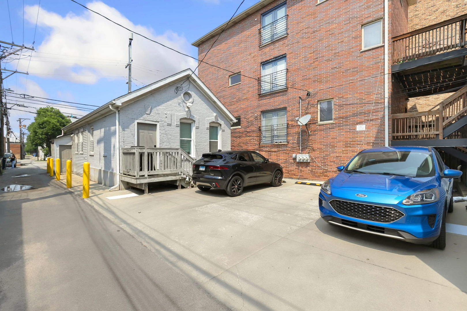 Chicago, Illinois 60622, United States, 11 Bedrooms Bedrooms, ,4 BathroomsBathrooms,Residential,Active,235009