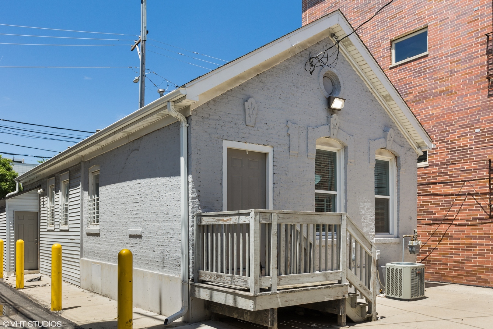 Chicago, Illinois 60622, United States, 11 Bedrooms Bedrooms, ,4 BathroomsBathrooms,Residential,Active,235009