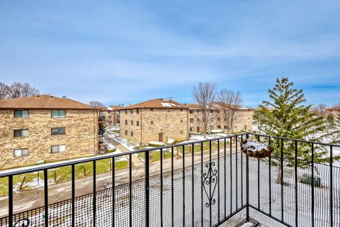 Tiny photo for Carol Stream, IL 60188 (MLS # 12645612)