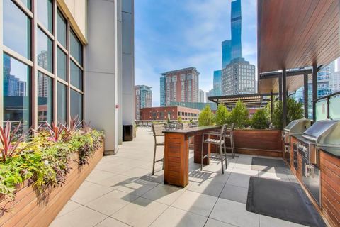 Tiny photo for 512 N McClurg Court #1704, Chicago, IL 60611 (MLS # 12518915)
