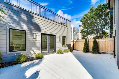 Tiny photo for 3846 N Bell Avenue, Chicago, IL 60618 (MLS # 12541388)