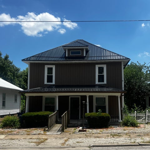 Photo of 2121 College Avenue, Mt Vernon, IL 62864 (MLS # 12674854)