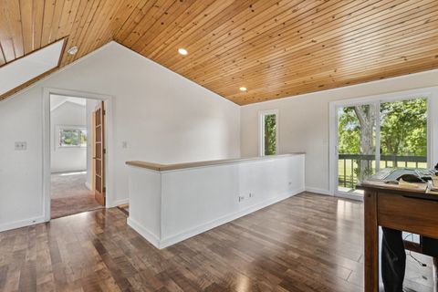 Tiny photo for 1304 Dunleer Drive, Mundelein, IL 60060 (MLS # 12486447)