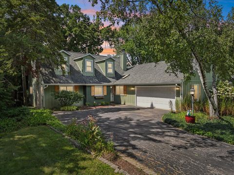 Tiny photo for 1304 Dunleer Drive, Mundelein, IL 60060 (MLS # 12486447)