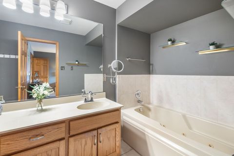 Tiny photo for 8951 Silverdale Drive #2B, Orland Park, IL 60462 (MLS # 12547555)