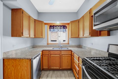 Tiny photo for 10433 S Hale Avenue #1A, Chicago, IL 60643 (MLS # 12571129)