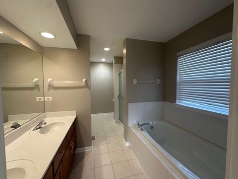 Tiny photo for 2047 James Leigh Drive, Aurora, IL 60503 (MLS # 12532419)