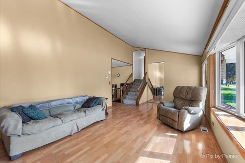 Tiny photo for 501 Argyll Lane, Schaumburg, IL 60194 (MLS # 12475161)