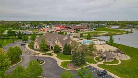 Tiny photo for 3687 Peregrine Way, Elgin, IL 60124 (MLS # 12629350)