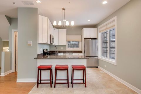 Tiny photo for 1416 W FARWELL Avenue #1R, Chicago, IL 60626 (MLS # 12515326)